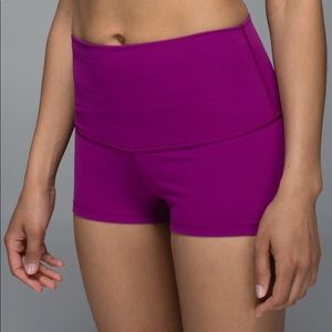 Lululemon boogie shorts size 4